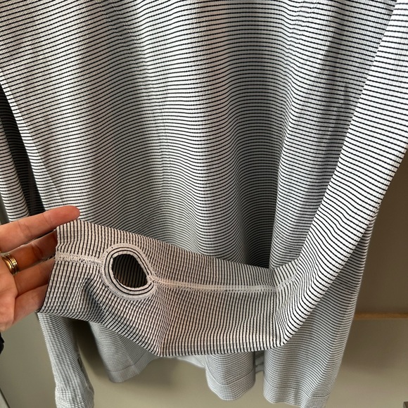 lululemon athletica Gray Long Sleeve Top - Picture 4 of 8